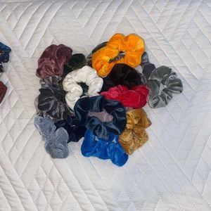 Velvet scrunchies pack